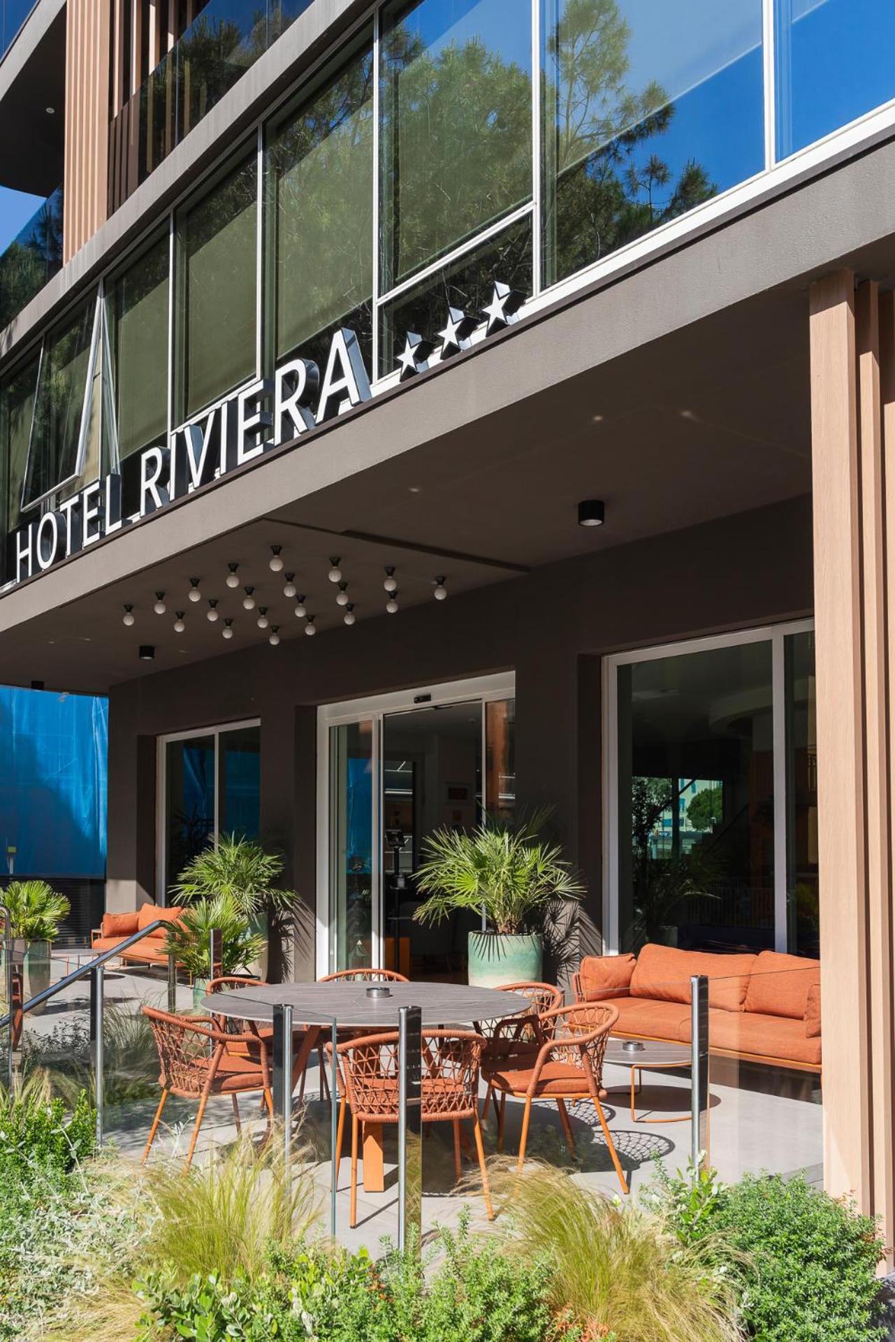 Hotel Riviera B&B Misano Adriatico Bagian luar foto
